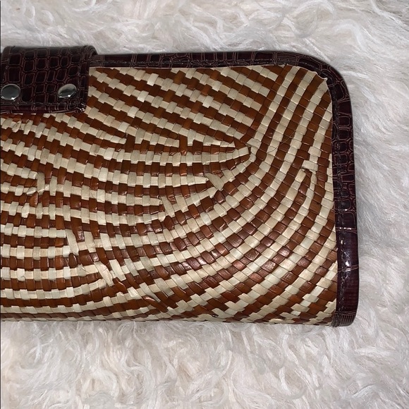 Stunning Woven Straw Clutch - Picture 8 of 13